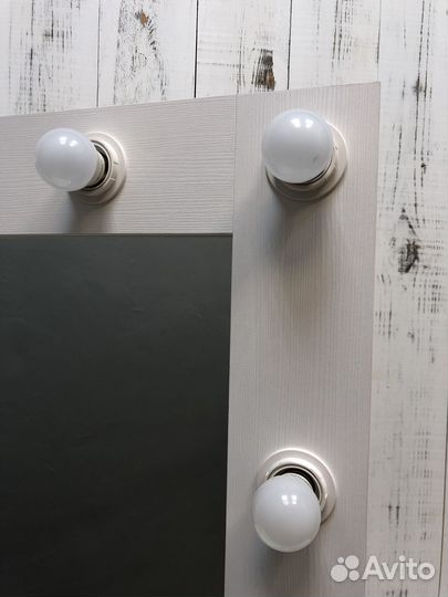 Зеркало с подсветкой