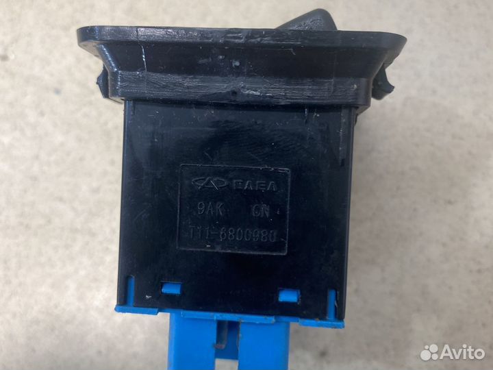 Chery Tiggo T11 Кнопка подогрева сидений