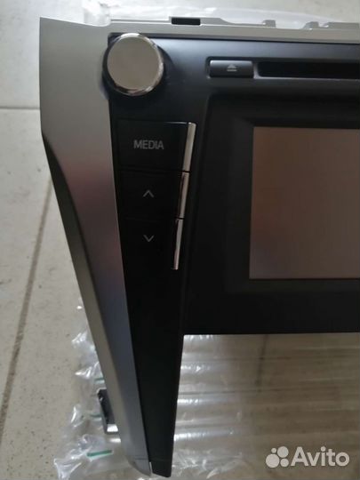 Штатная магнитола на toyota camry 55