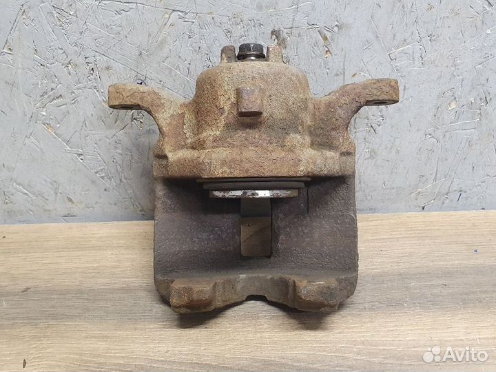 Суппорт тормозной передний правый Honda Civic viii (2005—2009)