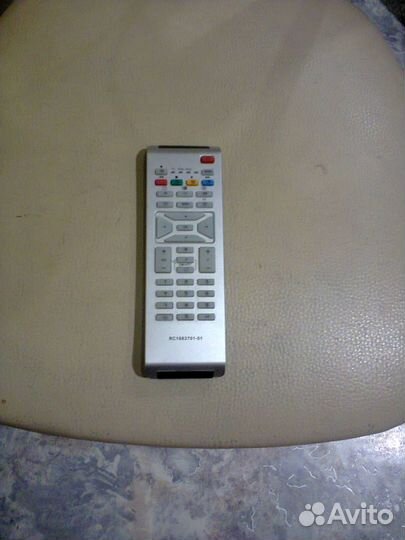 Пульт телевиз.(tv, dvd, aux), RC1683701-01 новый