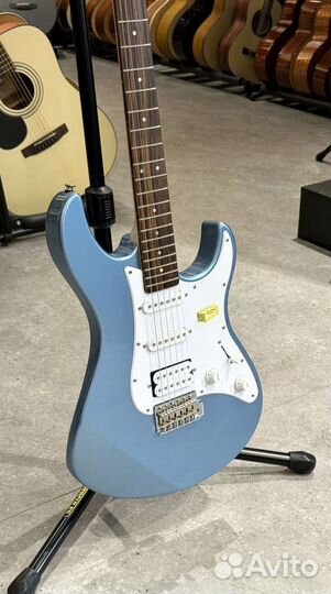 Электрогитара Yamaha pacifica 112j LPB