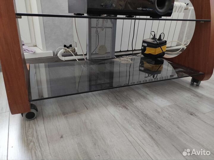 Полка для телевизора