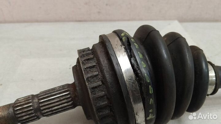 Привод передний правый