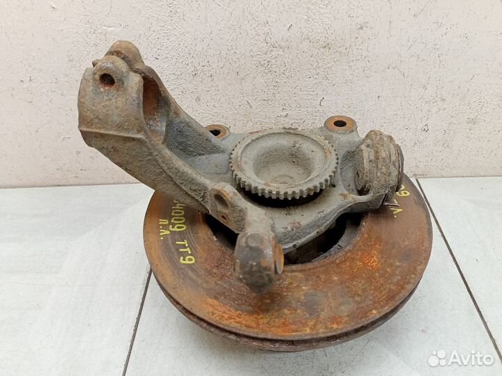 Кулак передний левый Форд