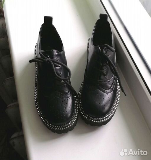 Лоферы женские