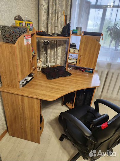 Компьютерный стол