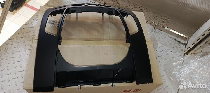 Накладка торпедо центральная Mitsubishi L200 арт