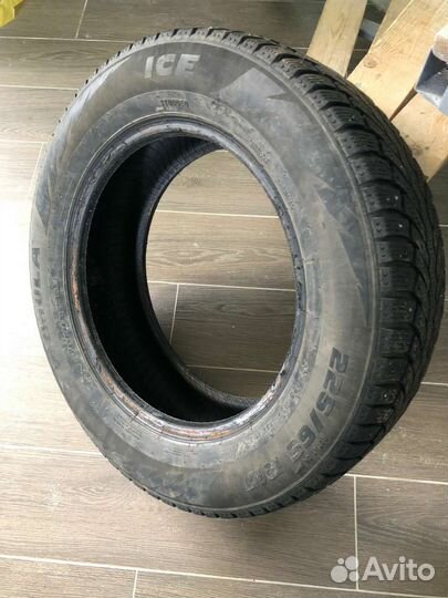 Pirelli Formula Ice 225/65 R17 102T