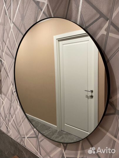 Зеркало настенное круглое в раме 70 см