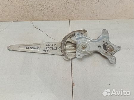 Стеклоподъемник электрический задний правый 698036