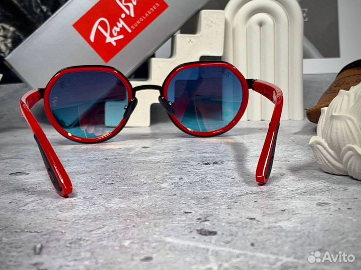 Очки Ray Ban Ferrari красные