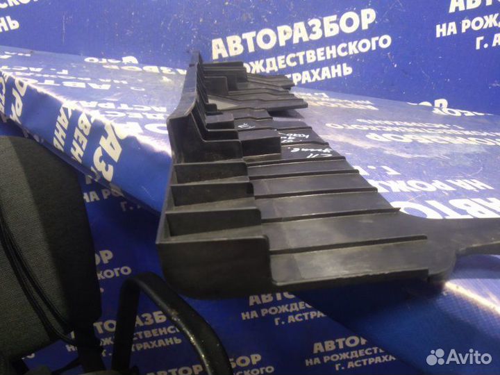 Канал для кабеля Mercedes-Benz W211 универсал