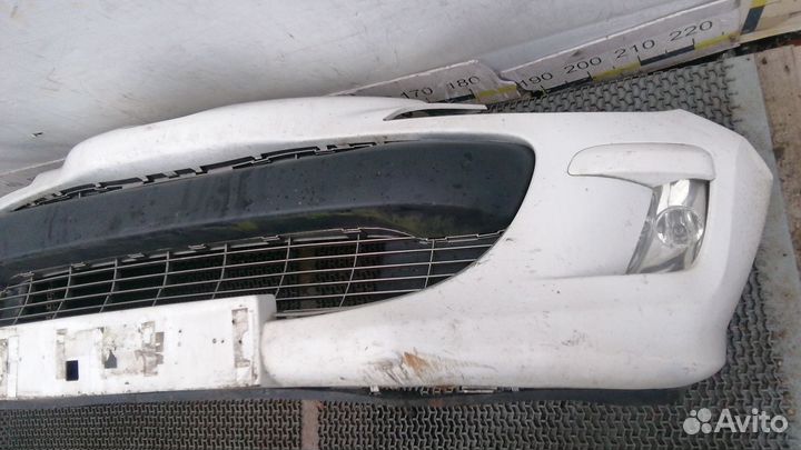 Бампер передний Peugeot 308