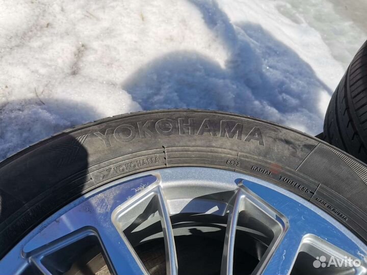 R15 Yokohama Bluearth ES32 205/65, PCD 5x114.3 DIA 60.1