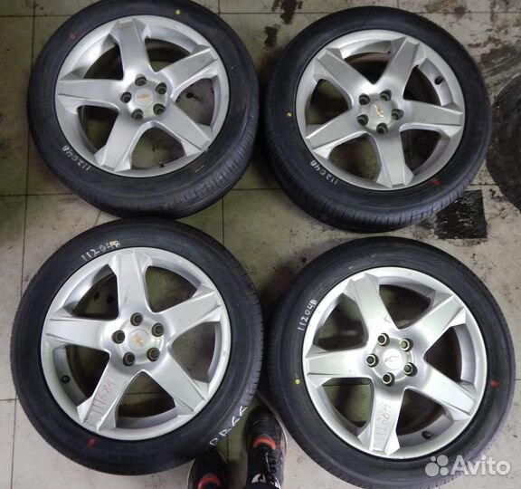 Yokohama Advan dB V552 215/50 R17 95V