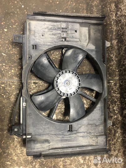 Вентилятор радиатора Nissan Tiida 1