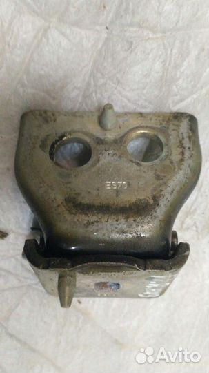 Петля двери передняя правая Citroen C4 2 1.6 VTI