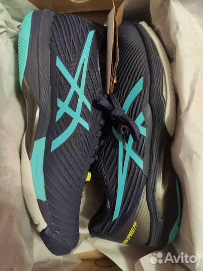 Теннисные кроссовки