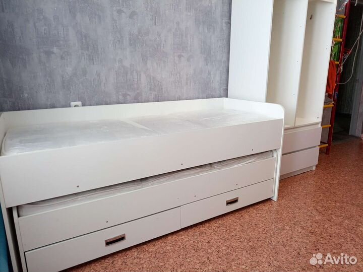 Двухъярусная кровать бу