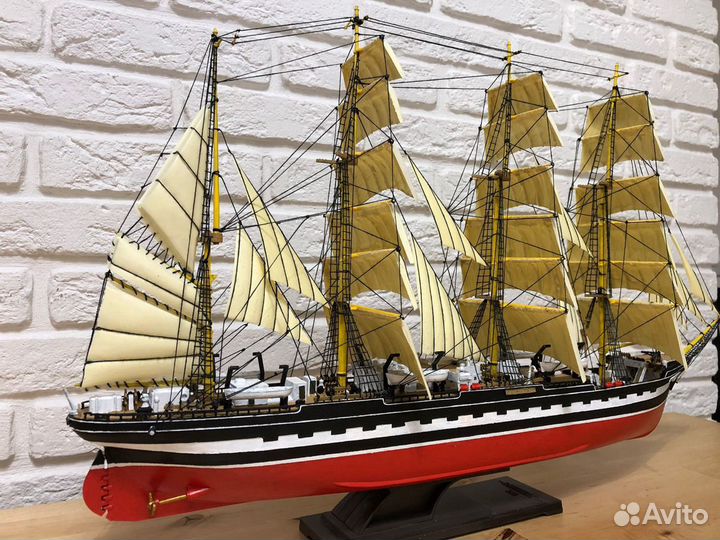 Сборная модель корабля