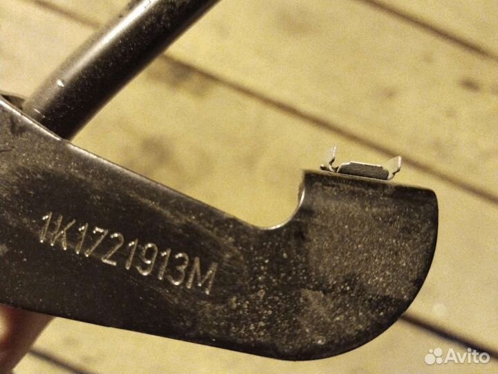 Кронштейн педали газа Volkswagen Jetta, 1K1721913M