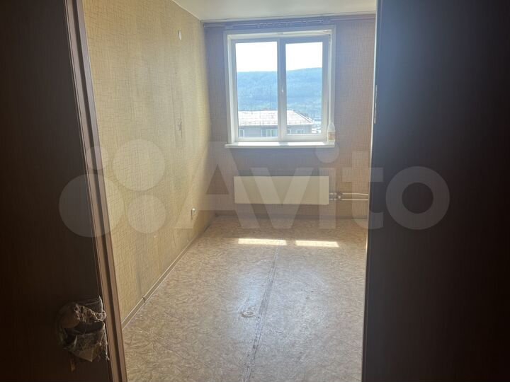 2-к. квартира, 43 м², 3/3 эт.