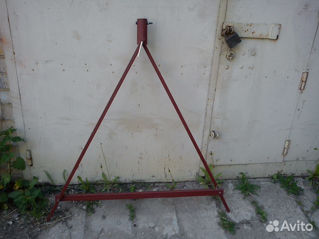 Складная опора на шар тягово-сцепного устройства