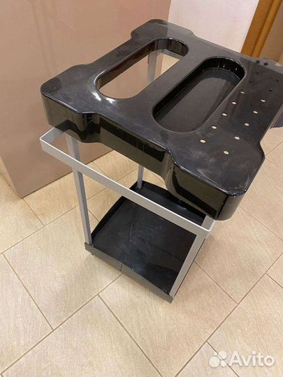 Парикмахерская тележка. Станция под шампуни