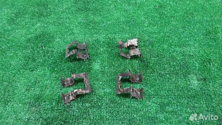 Скоба суппорта задняя Toyota Wish ZGE25 2ZR-FAE