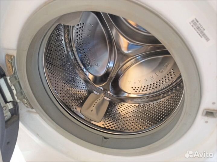 Продаю стиральную машину Ariston wmsd 8218B CIS