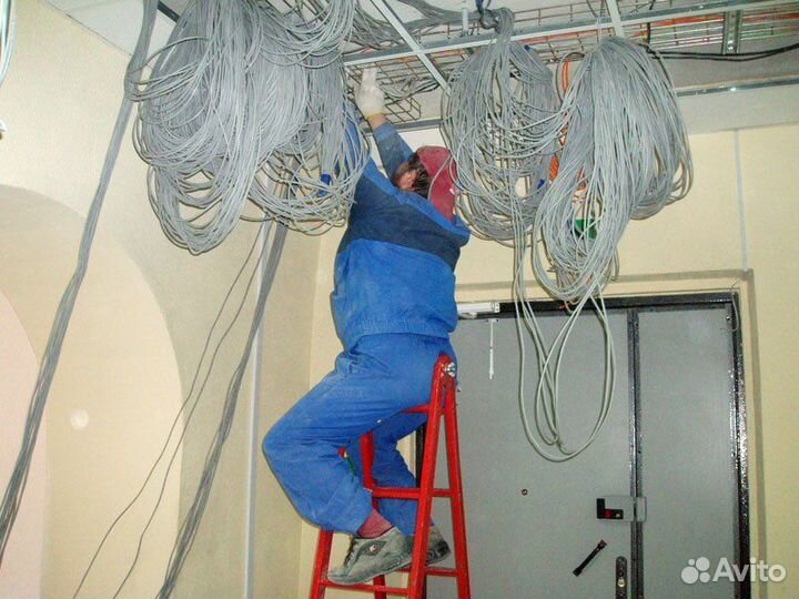 Электромонтажник