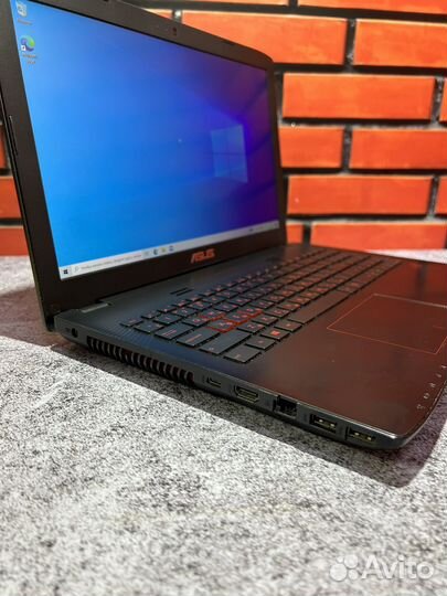 Игровой ноутбук Asus