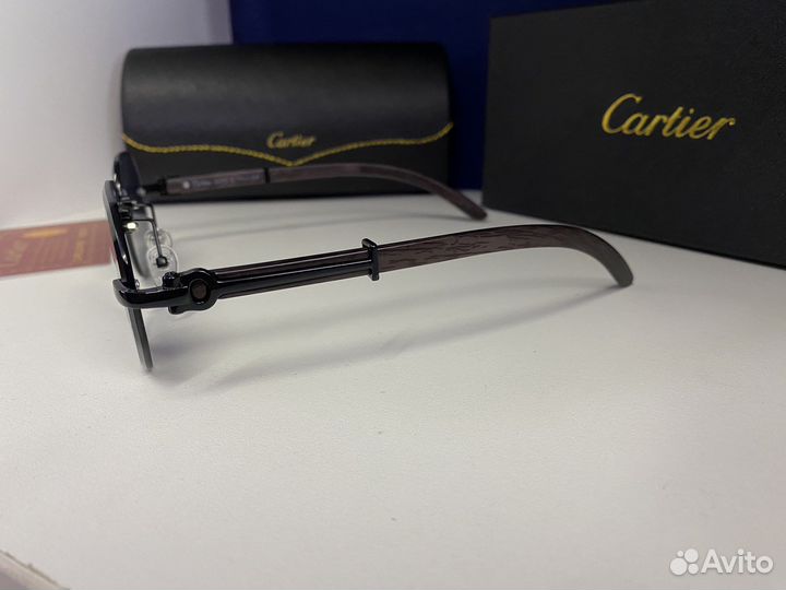 Солнцезащитные очки Cartier