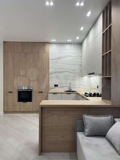 2-к. квартира, 62 м², 10/18 эт.