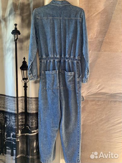 Джинсовый комбинезон женский
