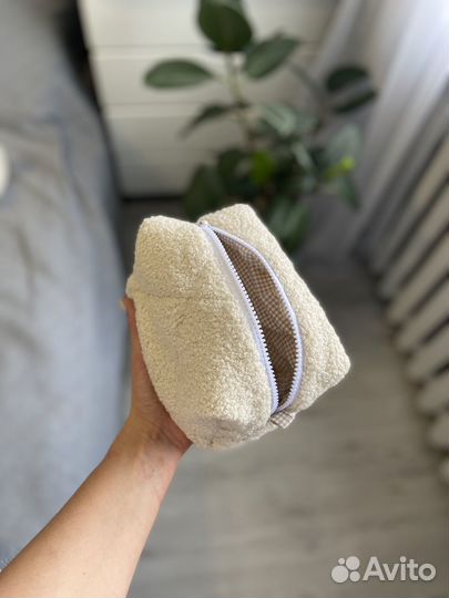 Косметичка плюшевая