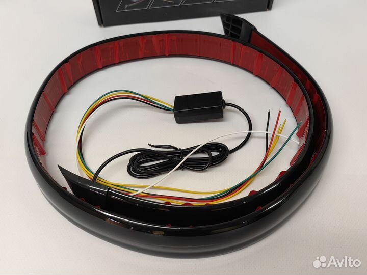 Светодиодный спойлер 130 см черный глянец