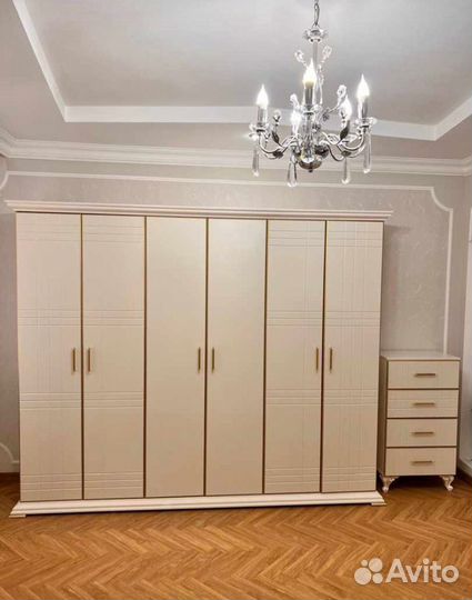 Спальный гарнитур