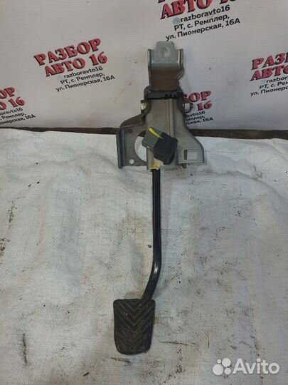 Педаль тормоза МКПП Hyundai Solaris 2012