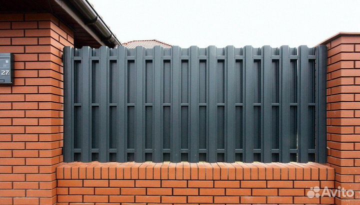 Евроштакетник. Металлический штакетник доставка
