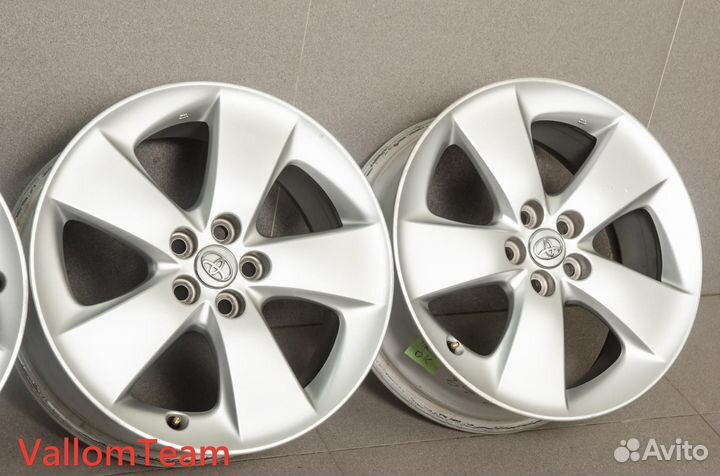 Лот KA5846 Оригинальные 17-е диски toyota