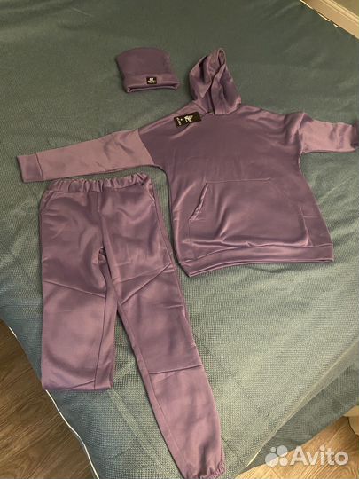 Спортивный костюм женский