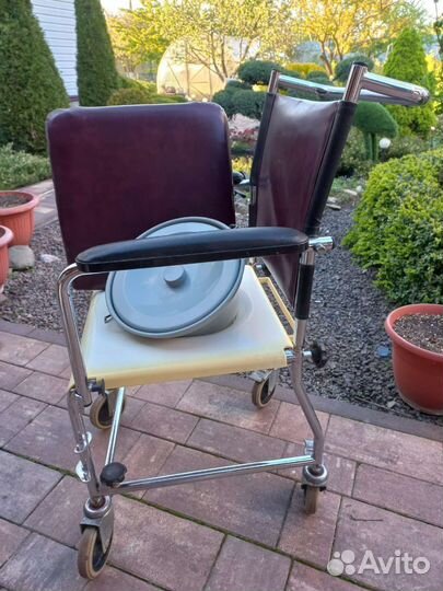 Кресло-коляска-туалет
