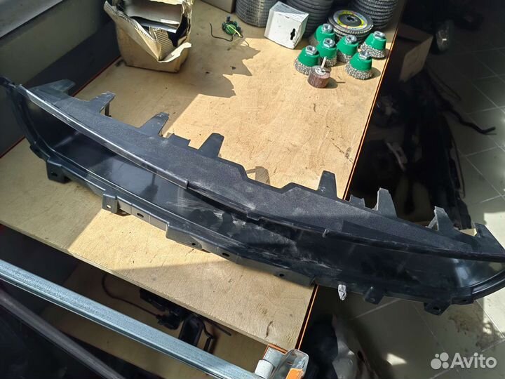 Решётка в бампер Mitsubishi lancer 9