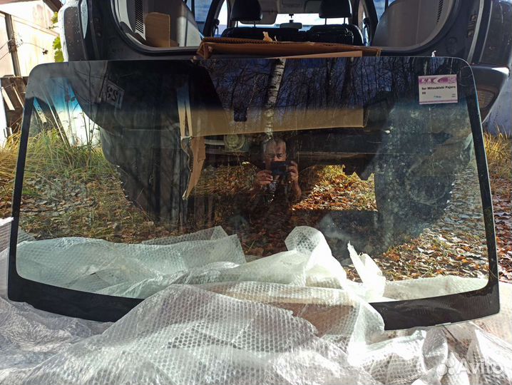 Лобовое стекло митсубиси паджеро