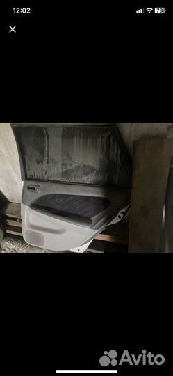 Левая задня дверь Toyota Caldina ST215 кузов