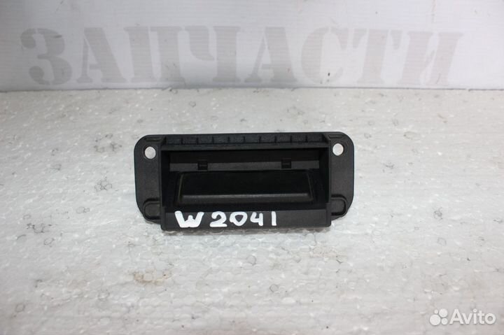 Ручка наружная крышки багажника Mercedes C-Class