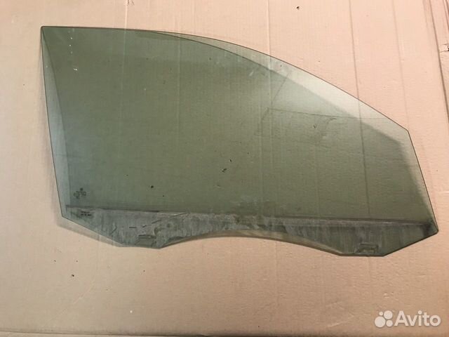 Стекло передней правой двери VW Tiguan