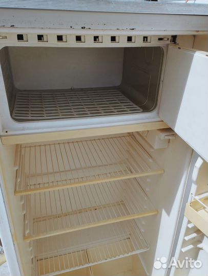 Холодильник 